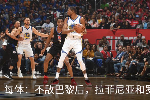 每体：不敌巴黎后，拉菲尼亚和罗德里都在巴萨更衣室发表了讲话
